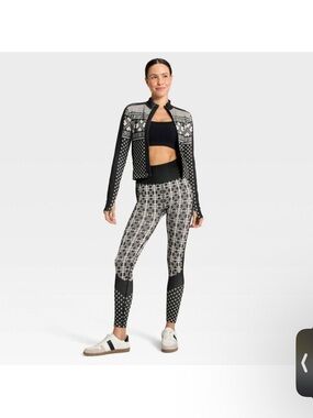 NWT All In Motion active ski Pattern Women's Leggings. Size M. Stretch! Slim fit